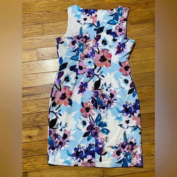 Ivanka Trump Dress 👗 - Picture 2 of 3